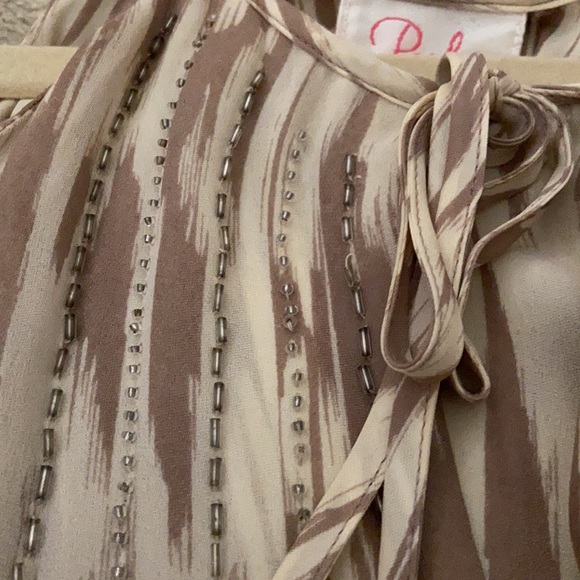 Top - Picture 2 of 2